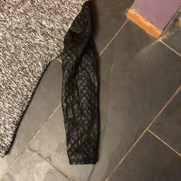 Vegan leather blazer - Picture 6 of 6